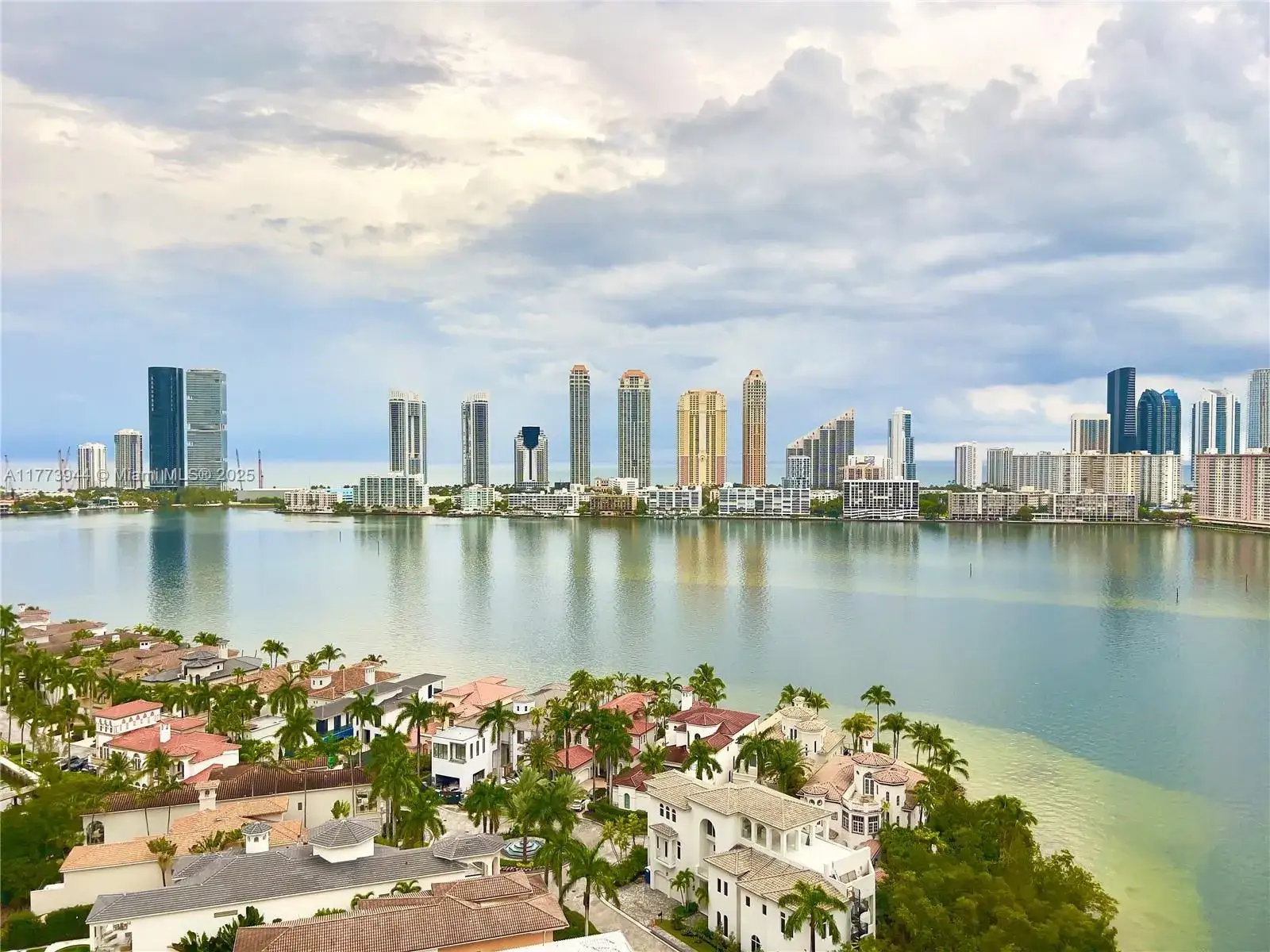 3 bedroom 2 bath Residential for sale at 6000 Island Blvd # 2104, Aventura FL 33160