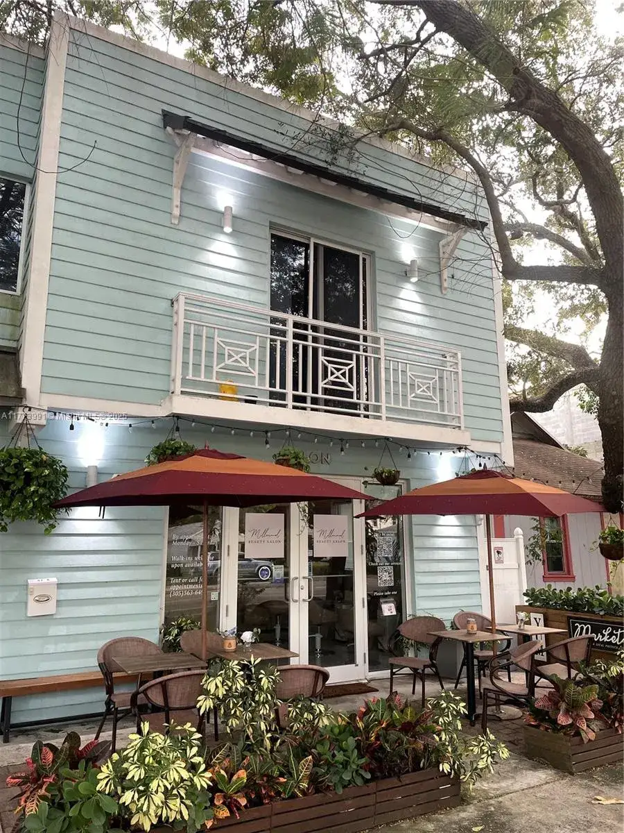 Commercial Sale for sale at 3872 Grand Ave, Miami FL 33133