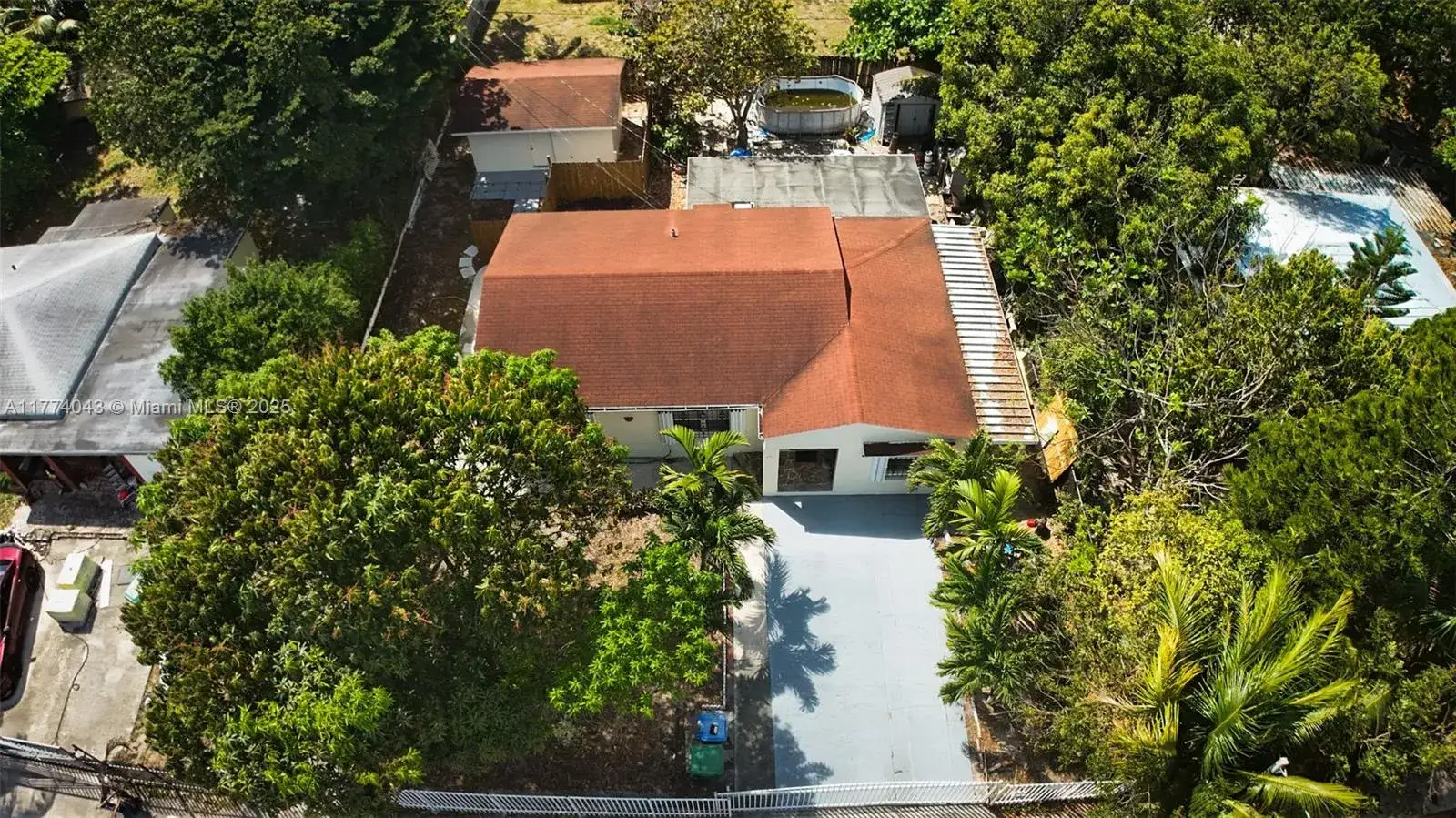 3 bedroom 2 bath Residential for sale at 596 NW 109th St, Miami FL 33168