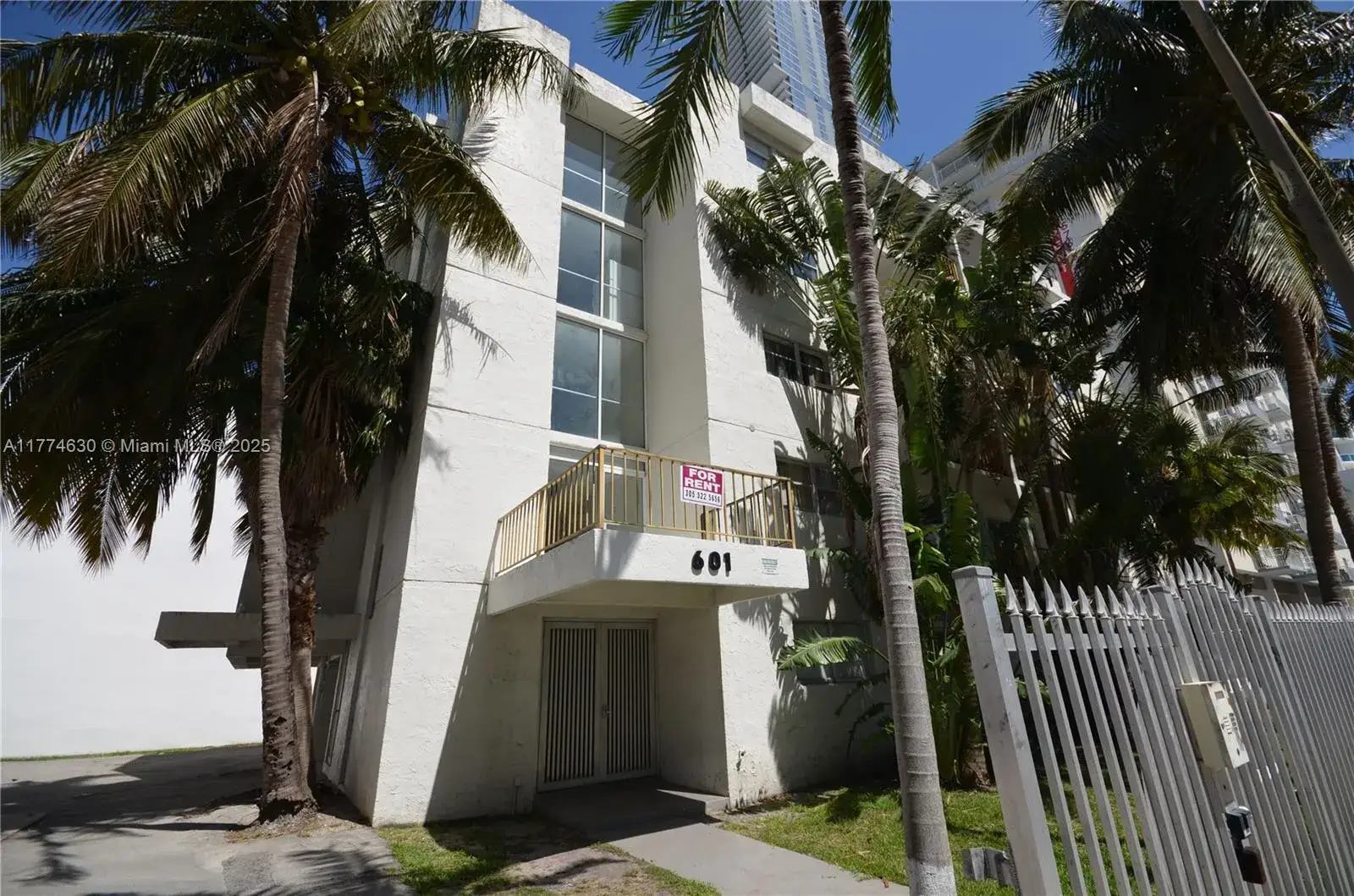 Commercial Sale for sale at 601 NE 22nd St, Miami FL 33137