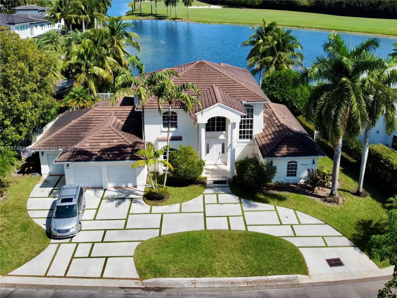 5 bedroom 4 bath Residential Lease for rent at 5023 NW 94th Doral Pl # 5023, Doral FL 33178