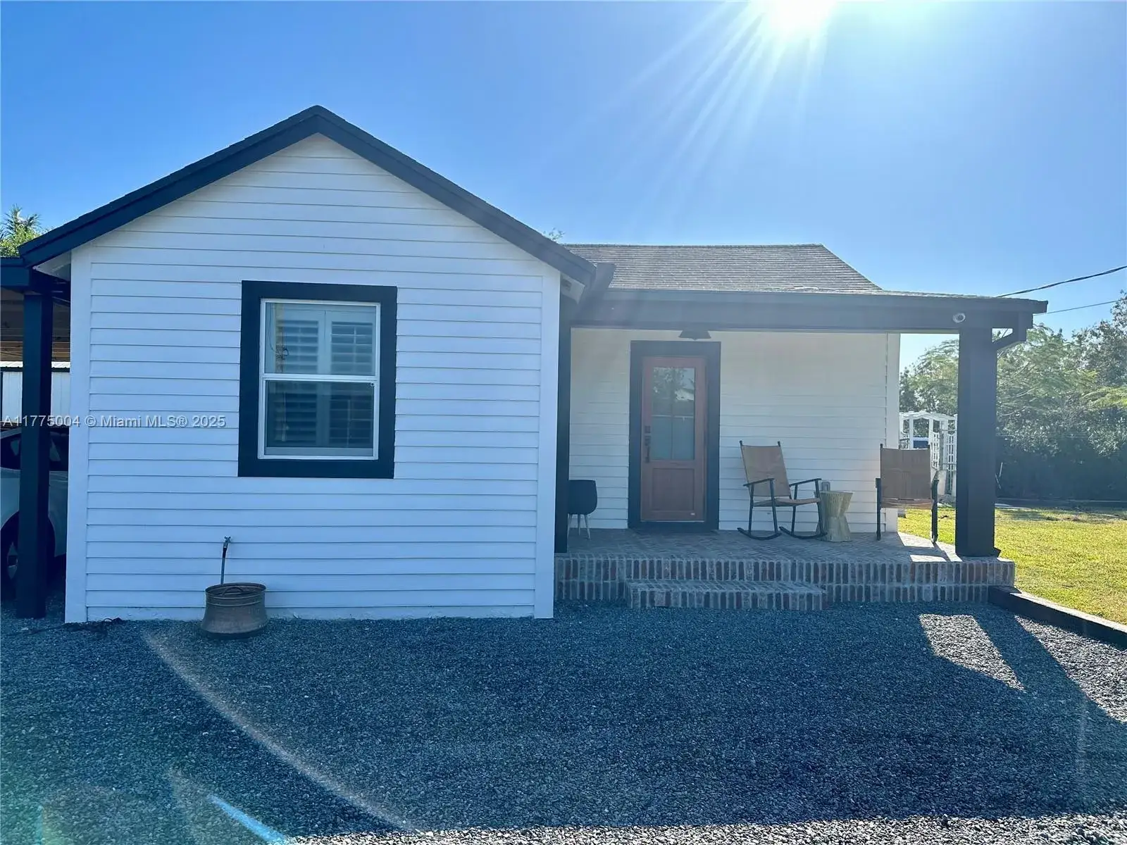 2 bedroom 1 bath Residential Lease for rent at 26251 SW 187th Ave, Homestead FL 33031