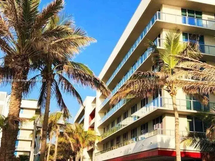 1 bedroom 1 bath Residential for sale at 777 N Ocean Dr # N322, Hollywood FL 33019