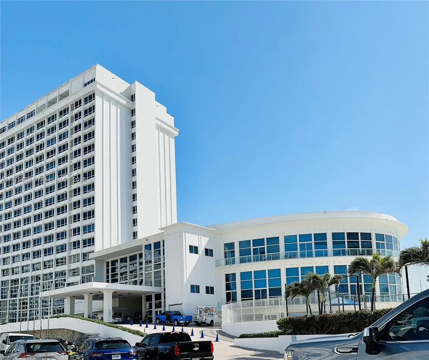 1 bath Residential for sale at 5445 Collins Ave # 1520, Miami Beach FL 33140