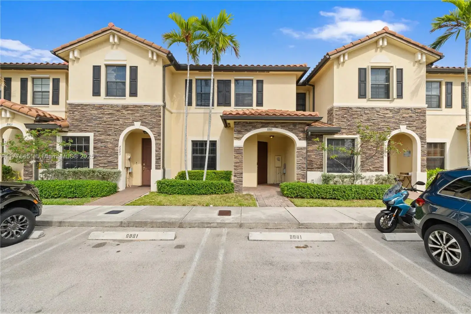 3 bedroom 2 bath Residential for sale at 8881 W 35th Ln # 8881, Hialeah FL 33018
