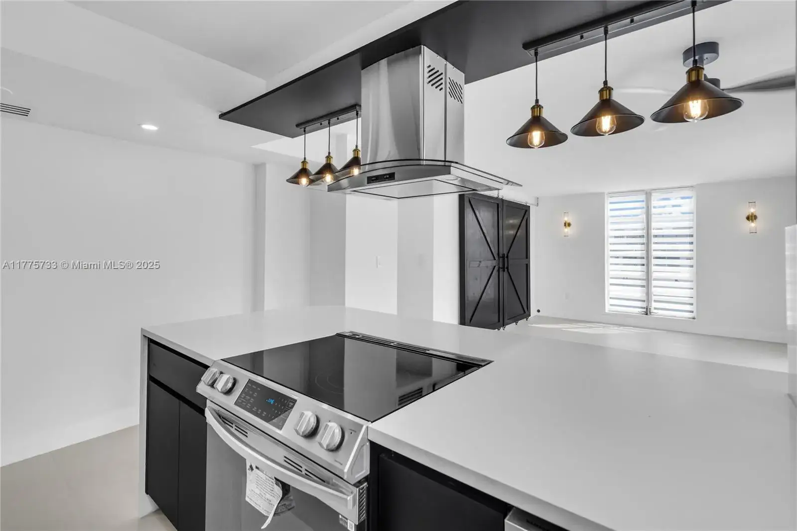 4 bedroom 2 bath Residential for sale at 8305 Crespi Blvd # 3C, Miami Beach FL 33141