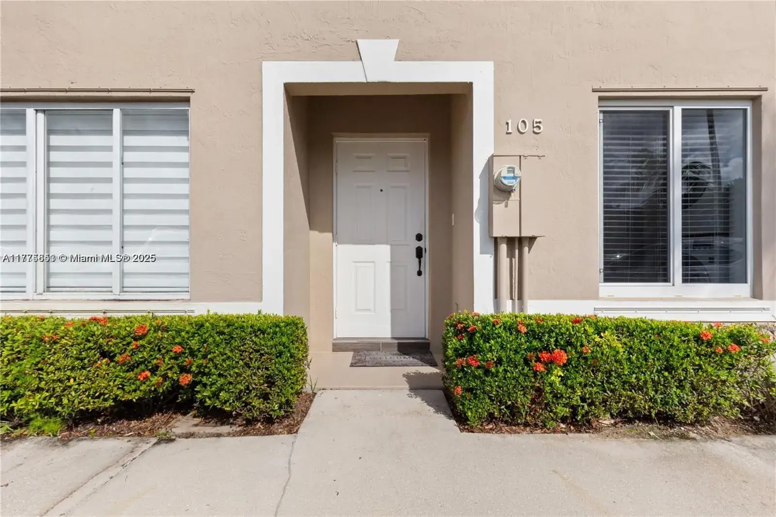 2 bedroom 2 bath Residential for sale at 105 Riviera Cir, Weston FL 33326
