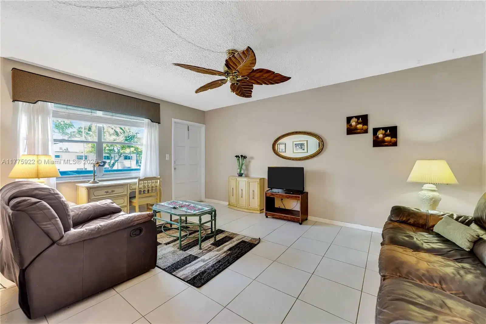 1 bedroom 1 bath Residential Lease for rent at 2458 Polk St # 206, Hollywood FL 33020