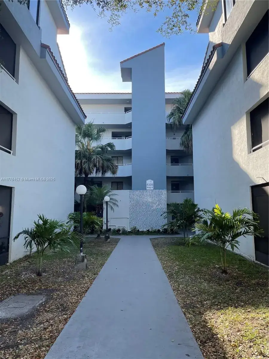 2 bedroom 2 bath Residential for sale at 8335 SW 152nd Ave # 106, Miami FL 33193