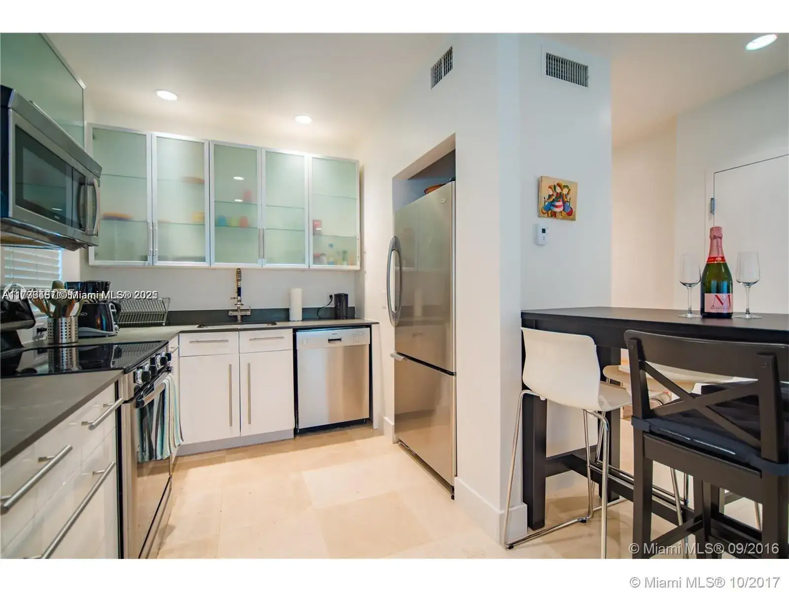 1 bedroom 1 bath Residential for sale at 929 Michigan Ave # 1, Miami Beach FL 33139