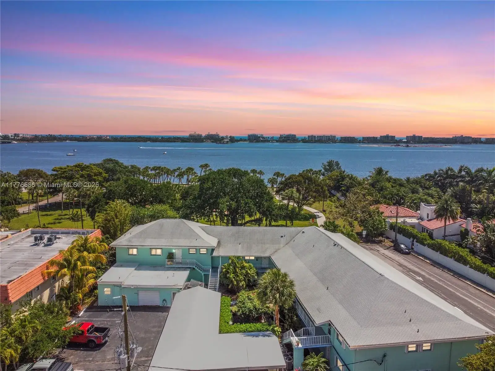 2 bedroom 2 bath Residential for sale at 421 S Lakeside Dr # 10, Lake Worth FL 33460