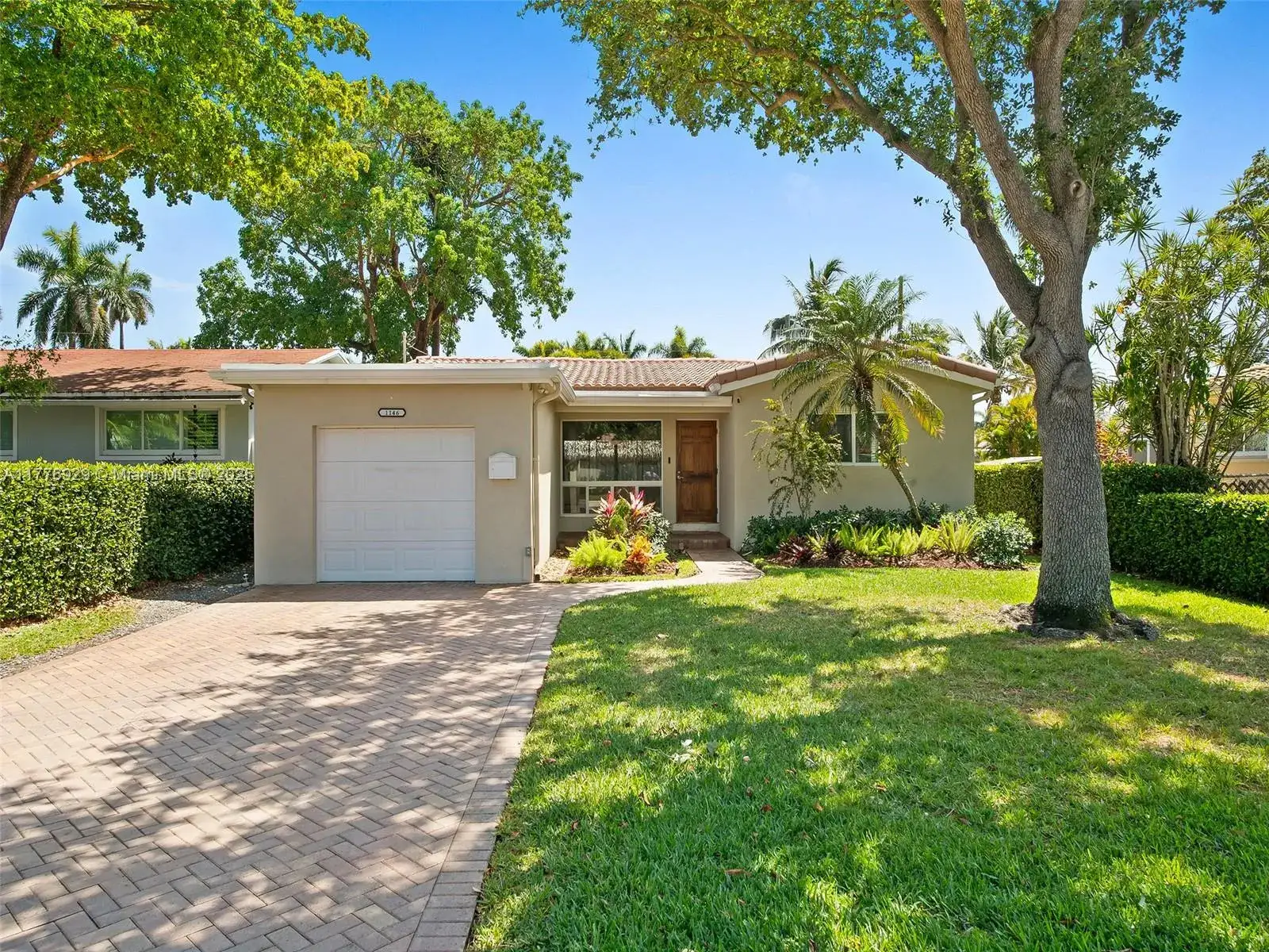 2 bedroom 2 bath Residential for sale at 1146 Lincoln St, Hollywood FL 33019