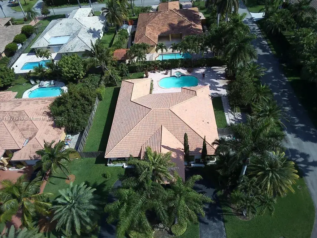 4 bedroom 3 bath Residential for sale at 12421 SW 76th St, Miami FL 33183