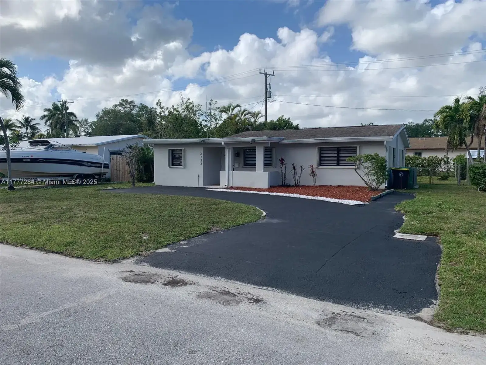 3 bedroom 2 bath Residential Lease for rent at 2733 SW 46th Ct # 2733, Dania Beach FL 33312