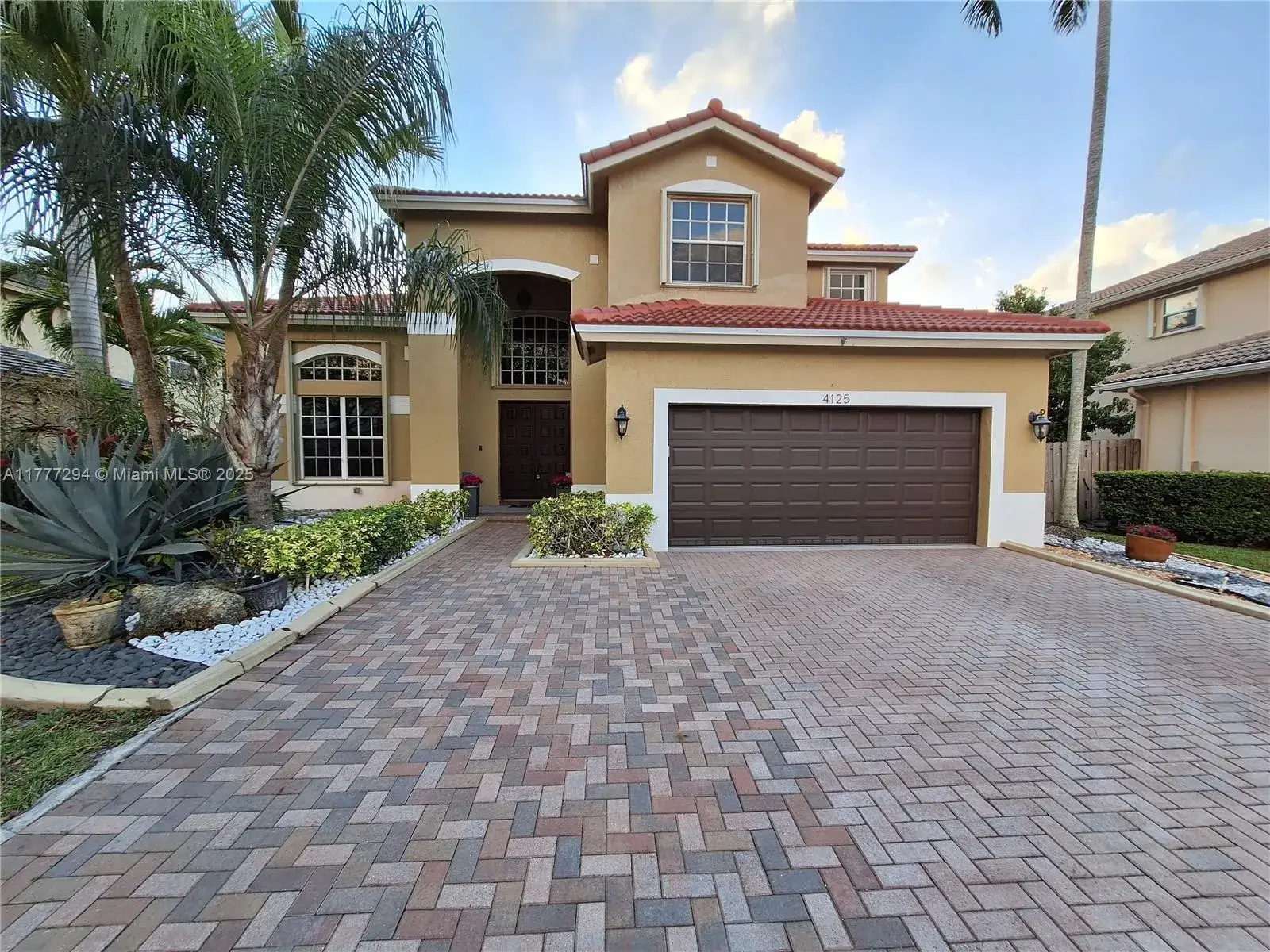 4 bedroom 2 bath Residential for sale at 4125 Amber Ln, Weston FL 33331