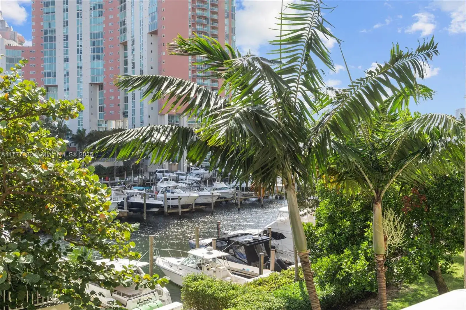 2 bedroom 3 bath Residential for sale at 3340 NE 190th St # 304, Aventura FL 33180