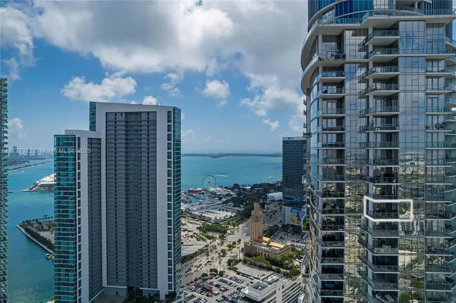 1 bedroom 2 bath Residential for sale at 851 NE 1st Ave # 4100, Miami FL 33132