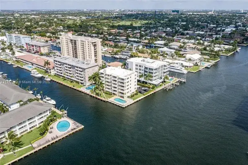 2 bedroom 1 bath Residential for sale at 2881 NE 33rd Ct, Fort Lauderdale FL 33306