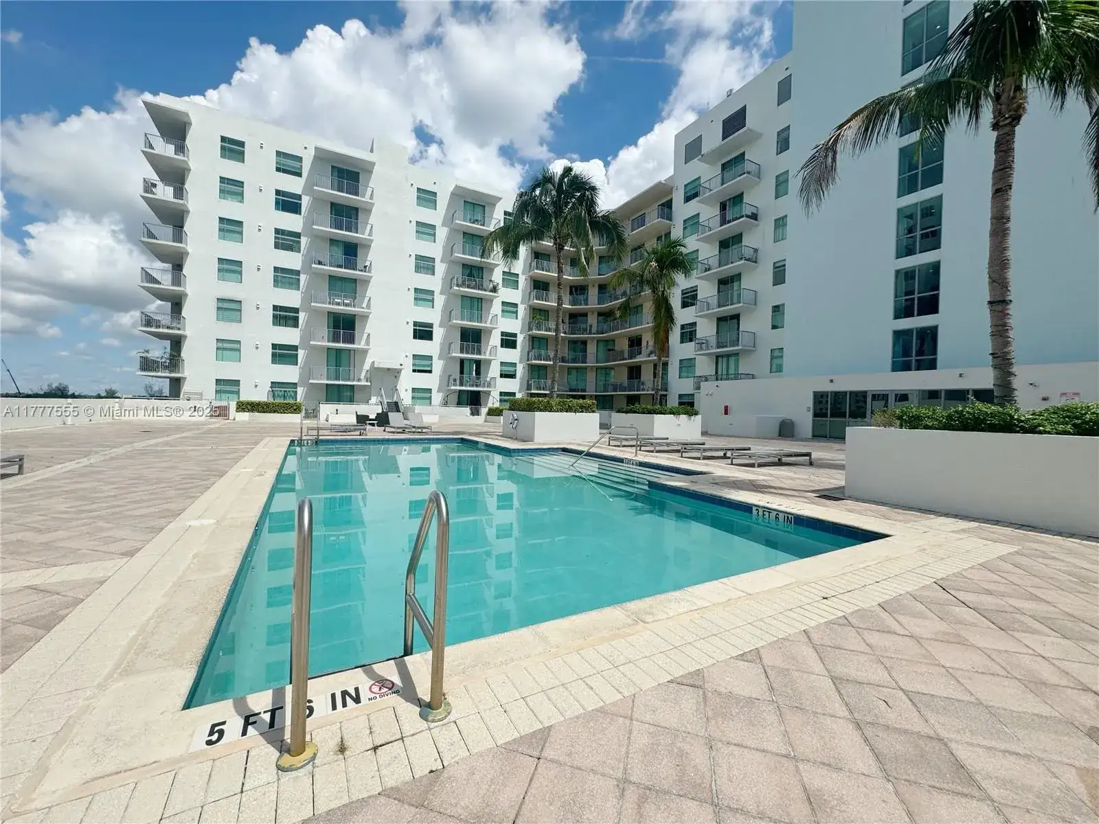 2 bedroom 2 bath Residential Lease for rent at 140 S Dixie Hwy # 914, Hollywood FL 33020