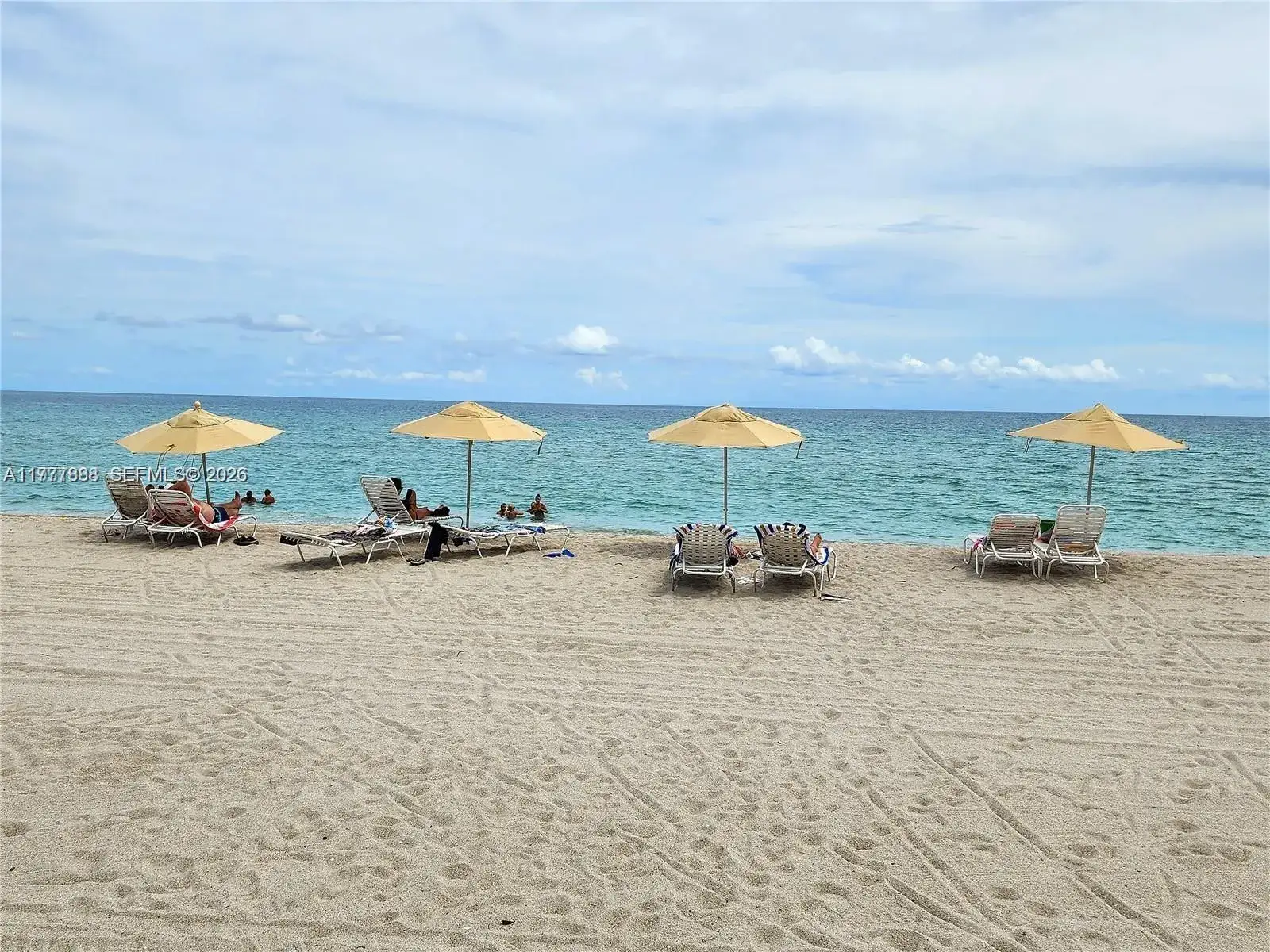 1 bedroom 1 bath Residential Lease for rent at 3505 S Ocean Dr # 1011, Hollywood FL 33019