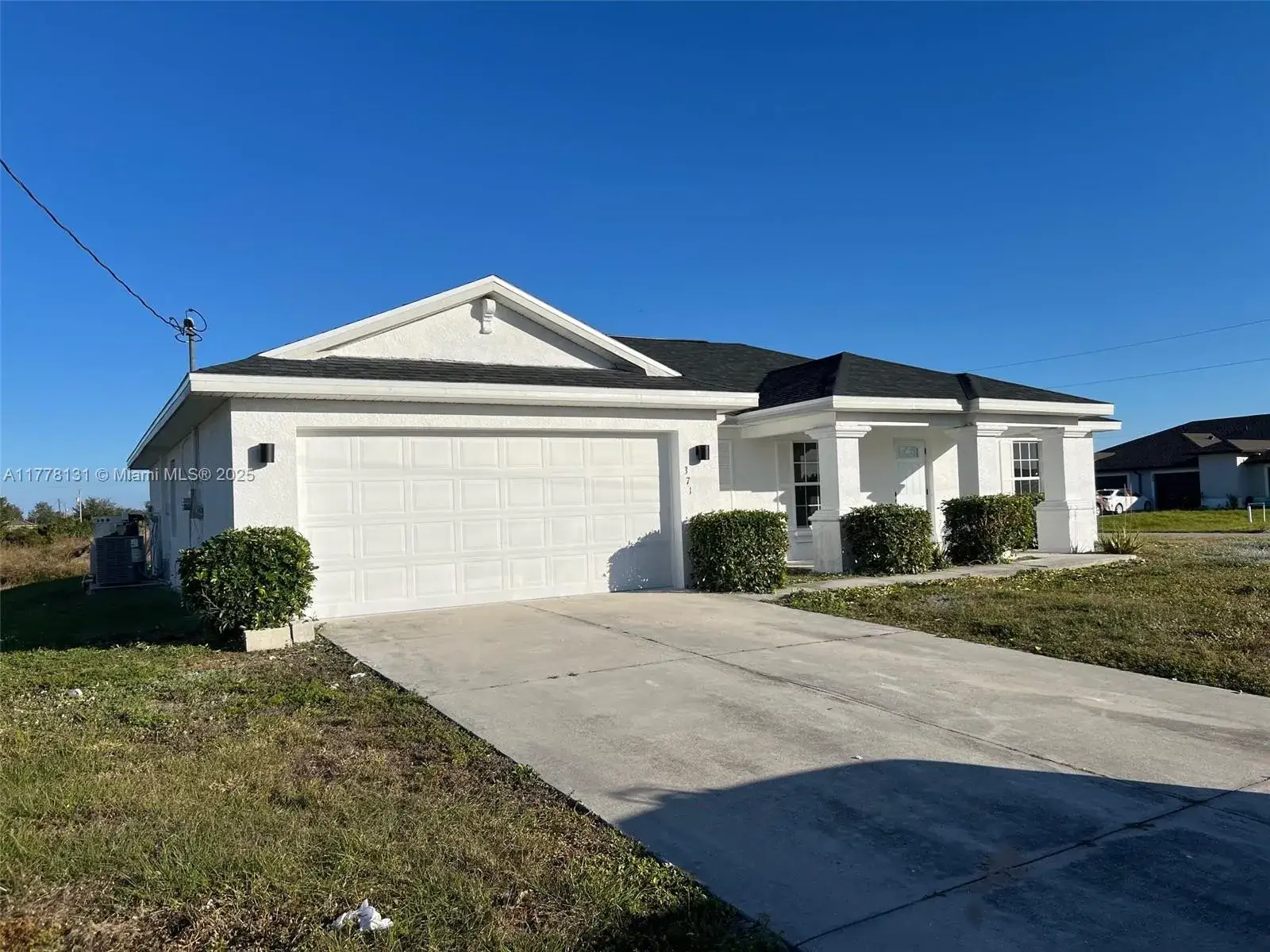 3 bedroom 2 bath Residential for sale at 371 Portage Ave, Lehigh Acres FL 33974