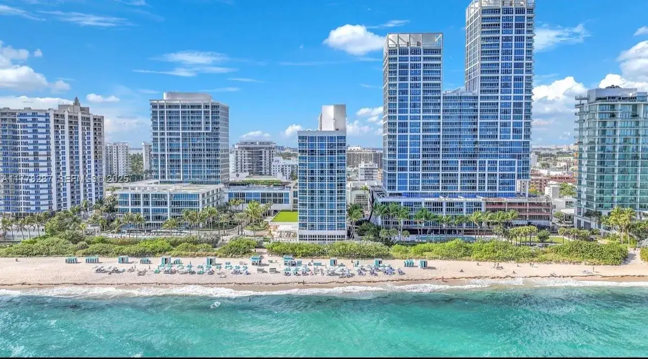 1 bedroom 1 bath Residential Lease for rent at 6801 Collins Ave # 717, Miami Beach FL 33141