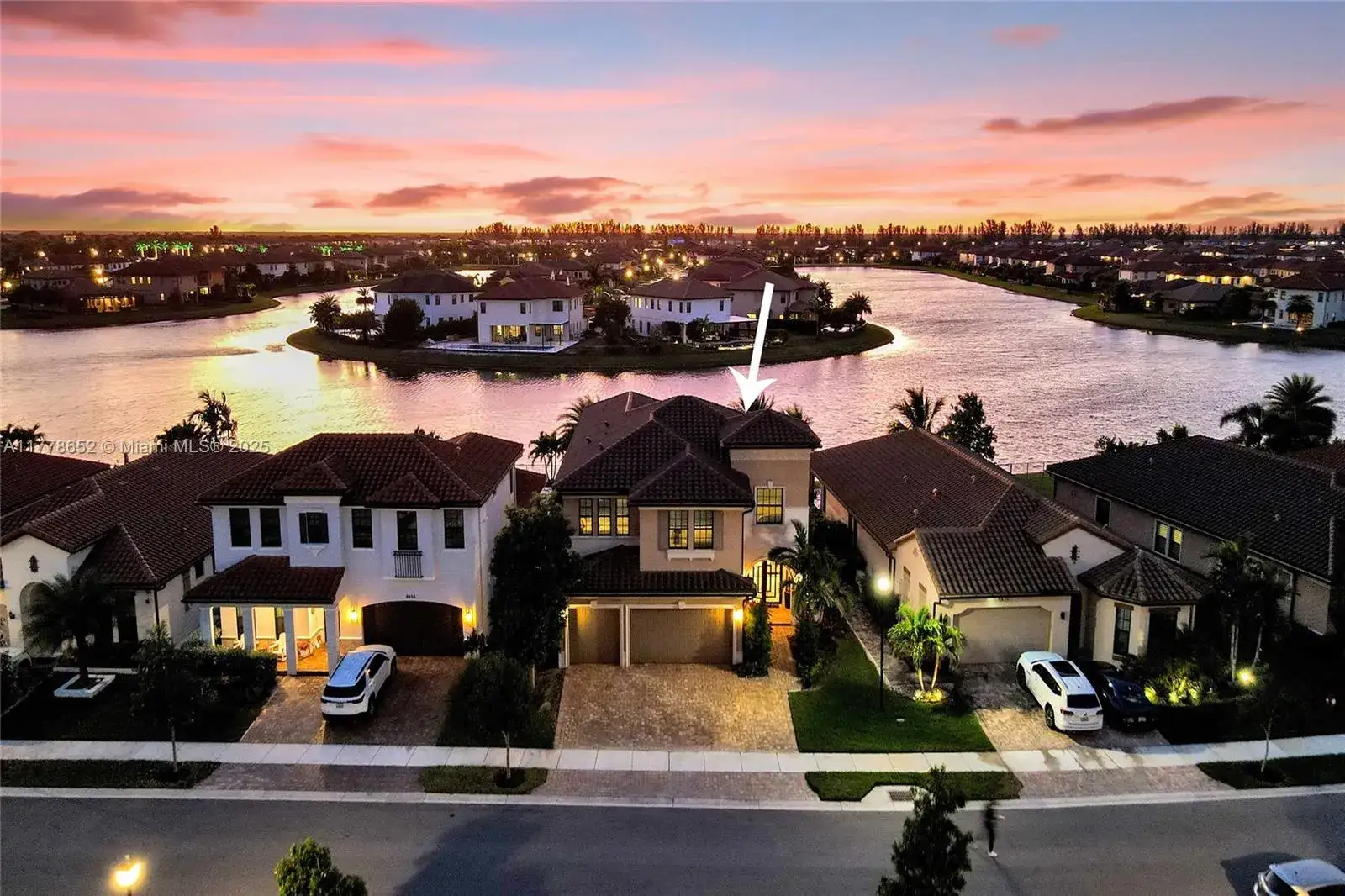 6 bedroom 4 bath Residential for sale at 8665 E Baypoint Cir, Parkland FL 33076