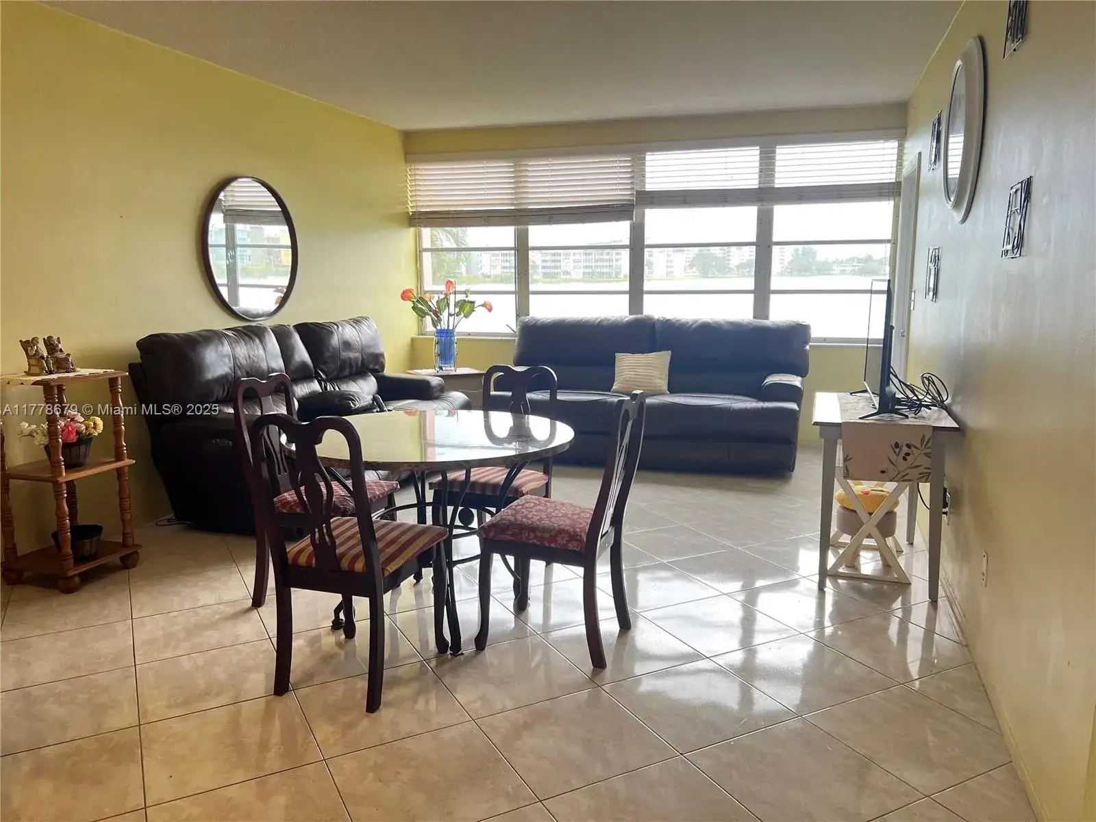 1 bedroom 1 bath Residential for sale at 18555 NE 14th Ave # 516, Miami FL 33179