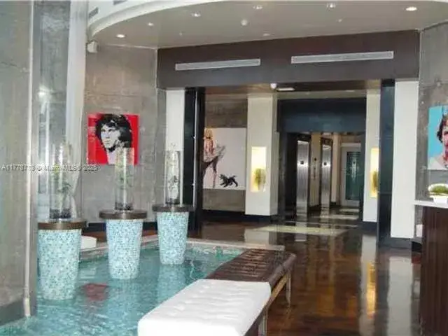 1 bedroom 1 bath Residential Lease for rent at 690 SW 1st Ct # 2025, Miami FL 33130