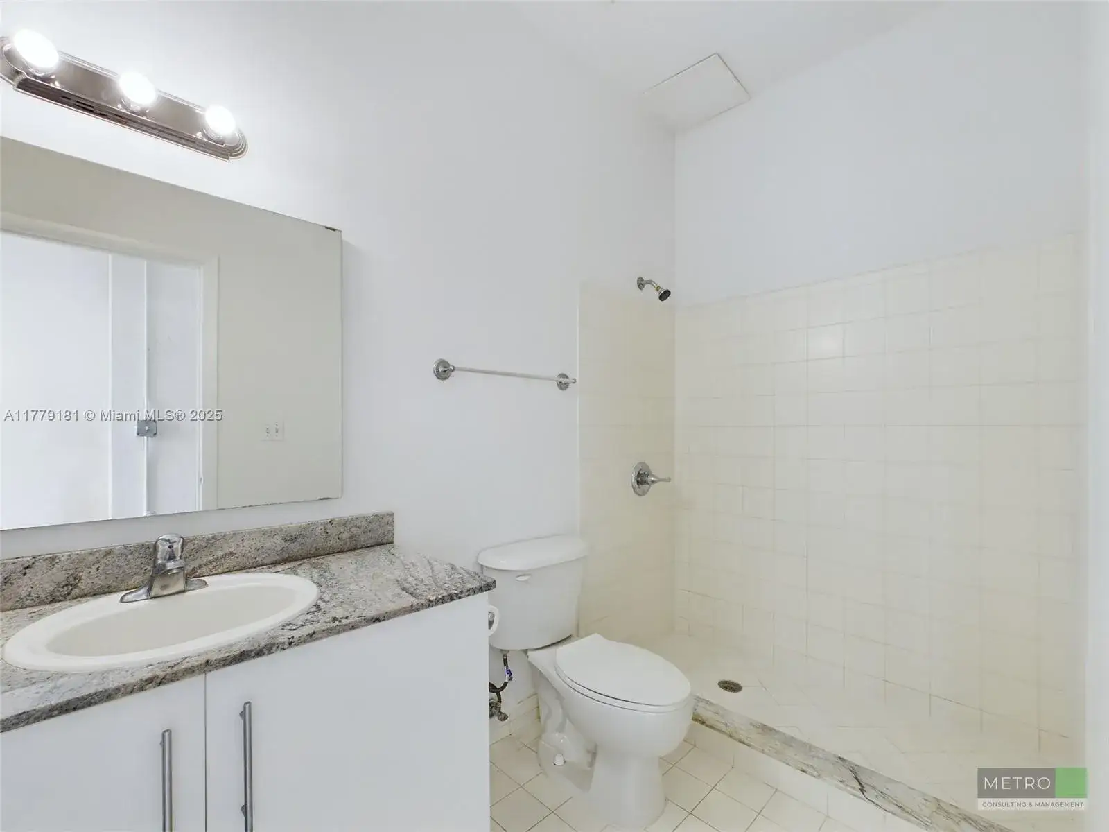 2 bedroom 2 bath Residential for sale at 444 NE 30th St # 1104, Miami FL 33137