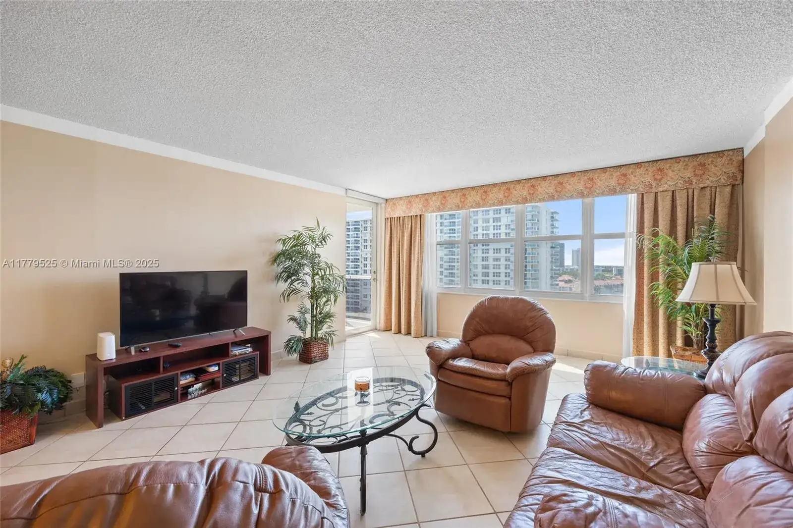 2 bedroom 2 bath Residential Lease for rent at 3725 S Ocean Dr # 1124, Hollywood FL 33019