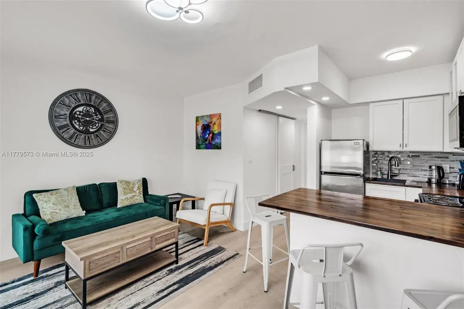 1 bedroom 1 bath Residential Lease for rent at 1630 SW 4th Ave # 2, Fort Lauderdale FL 33315