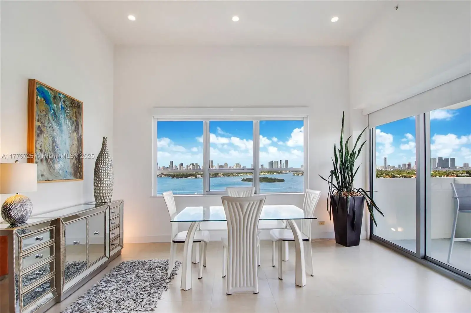1 bedroom 1 bath Residential Lease for rent at 1500 Bay Rd # 1540S, Miami Beach FL 33139