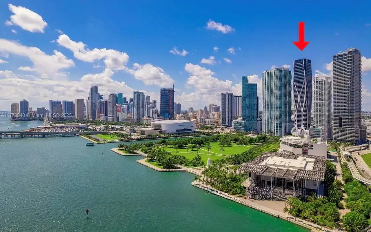 4 bedroom 5 bath Residential Lease for rent at 1000 Biscayne Blvd # 4402, Miami FL 33132
