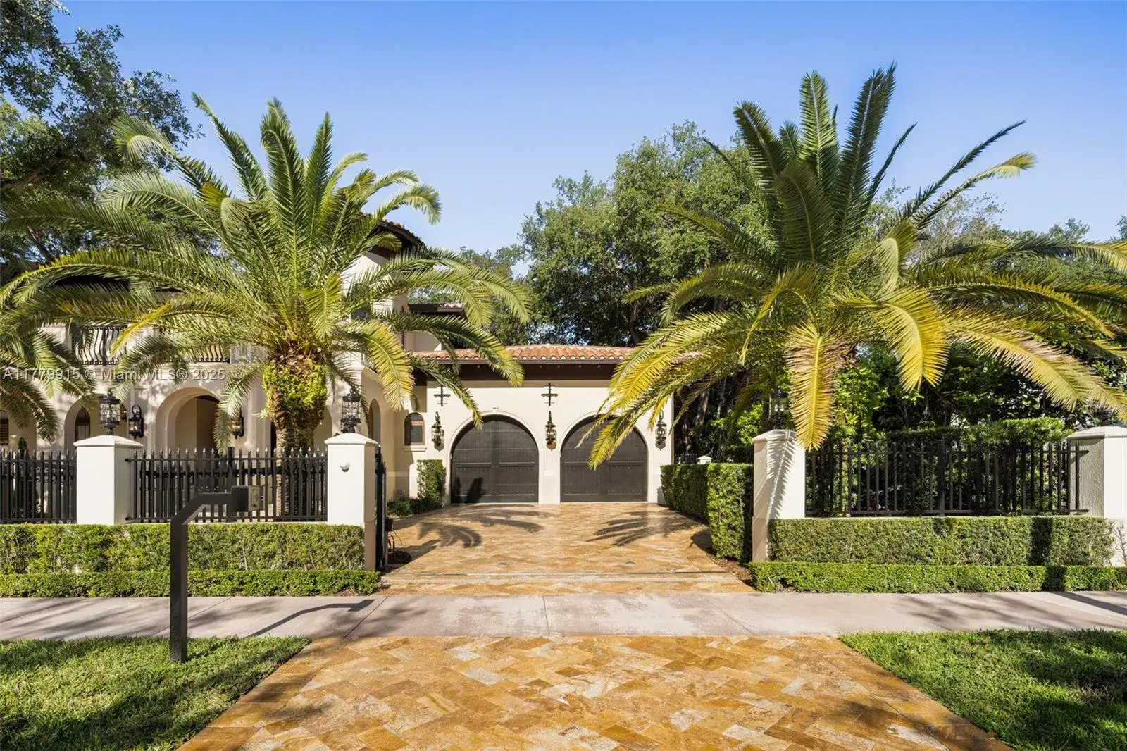 5 bedroom 5 bath Residential for sale at 6016 Leonardo St, Coral Gables FL 33146