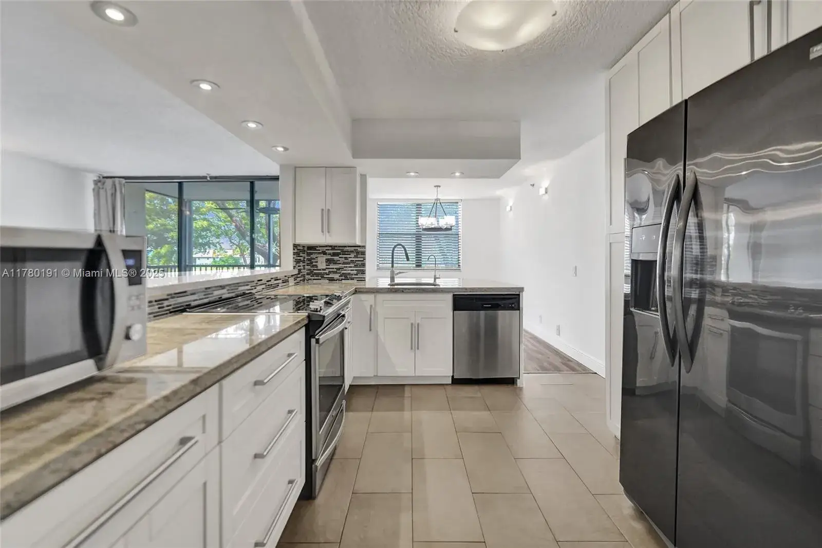 2 bedroom 2 bath Residential for sale at 105 Lake Emerald Dr # 211, Oakland Park FL 33309