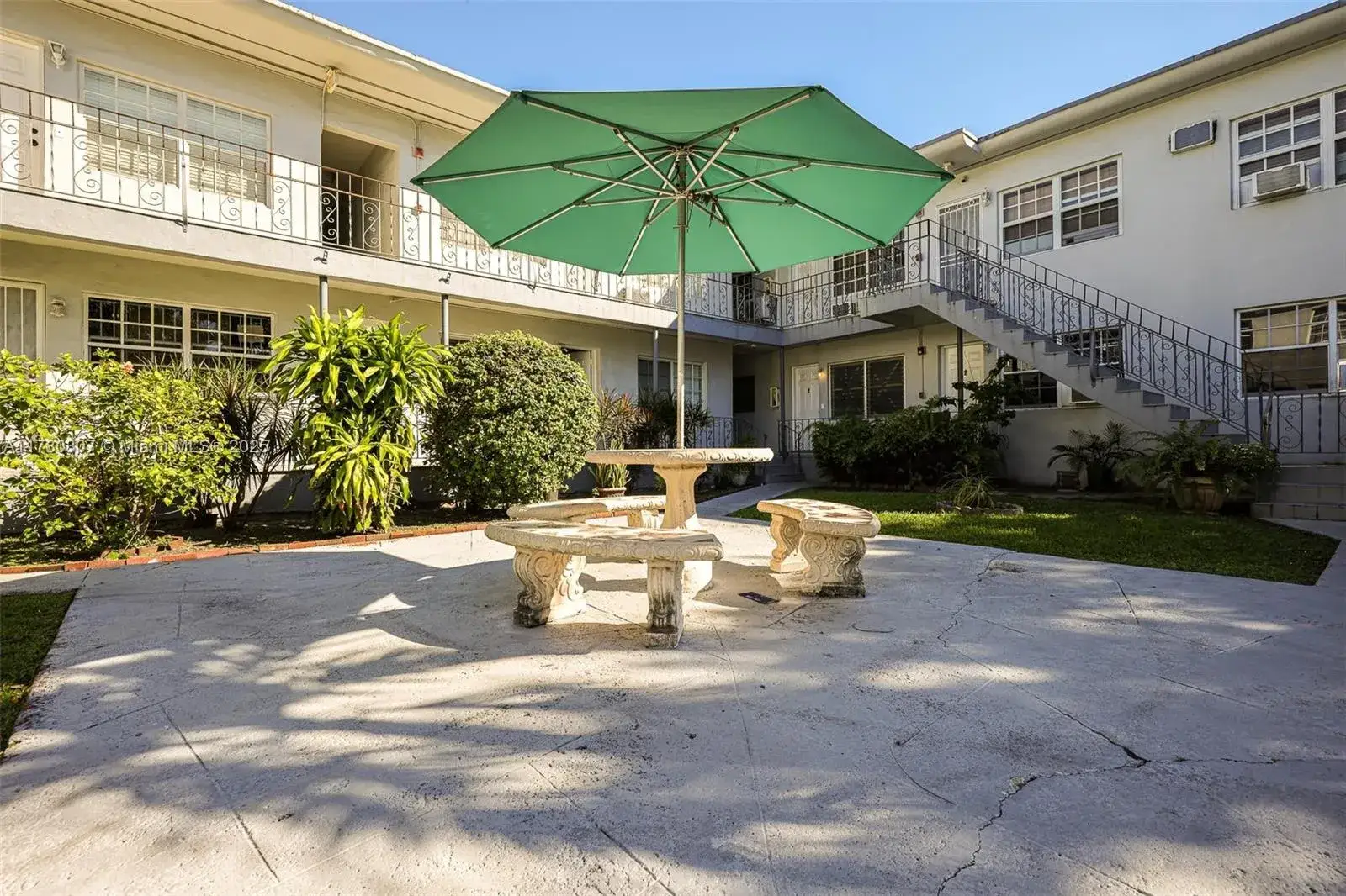 555 SW 16th Ave # 6, Miami FL 33135
