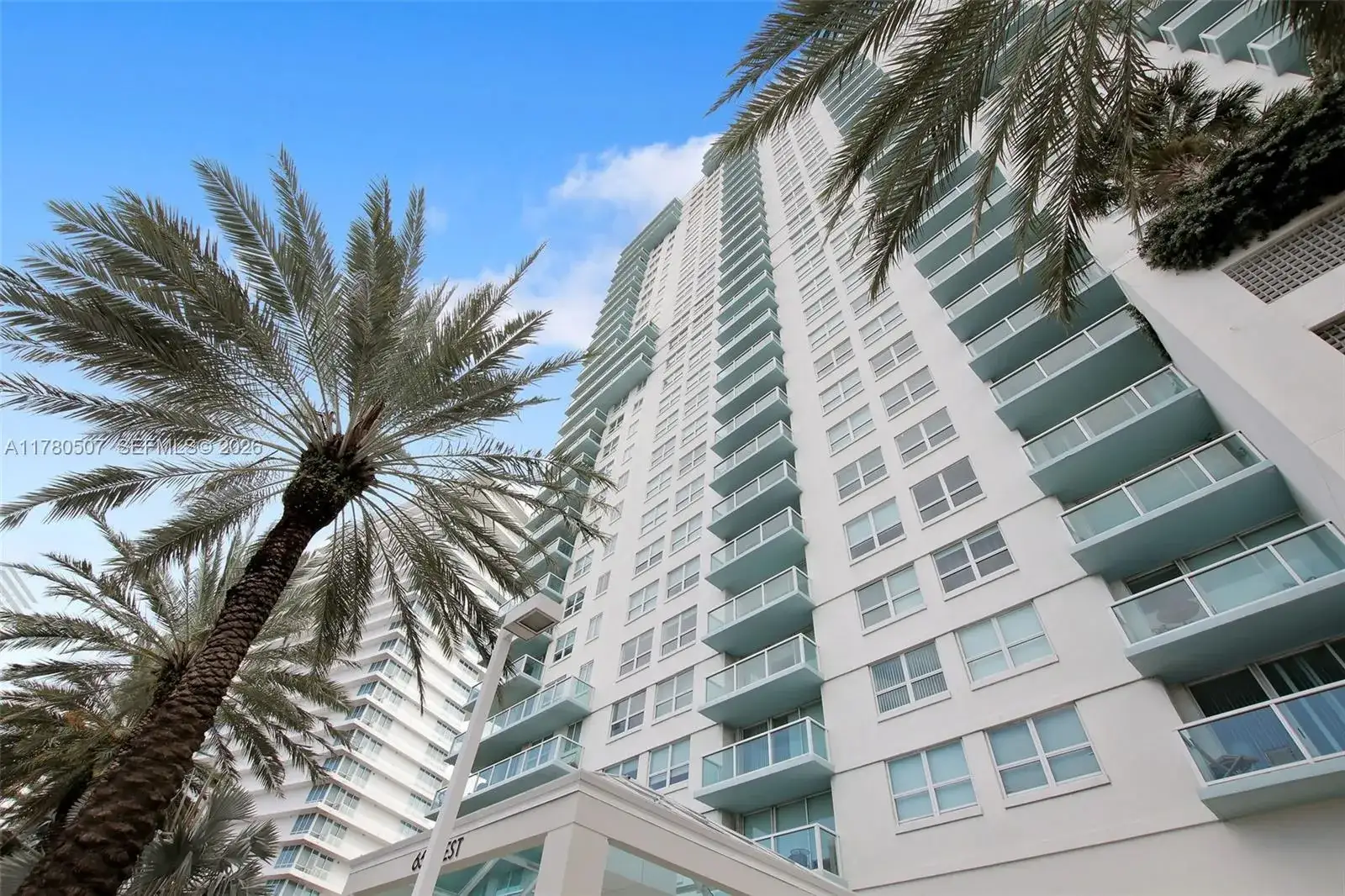 2 bedroom 2 bath Residential for sale at 650 West Ave # 2511, Miami Beach FL 33139