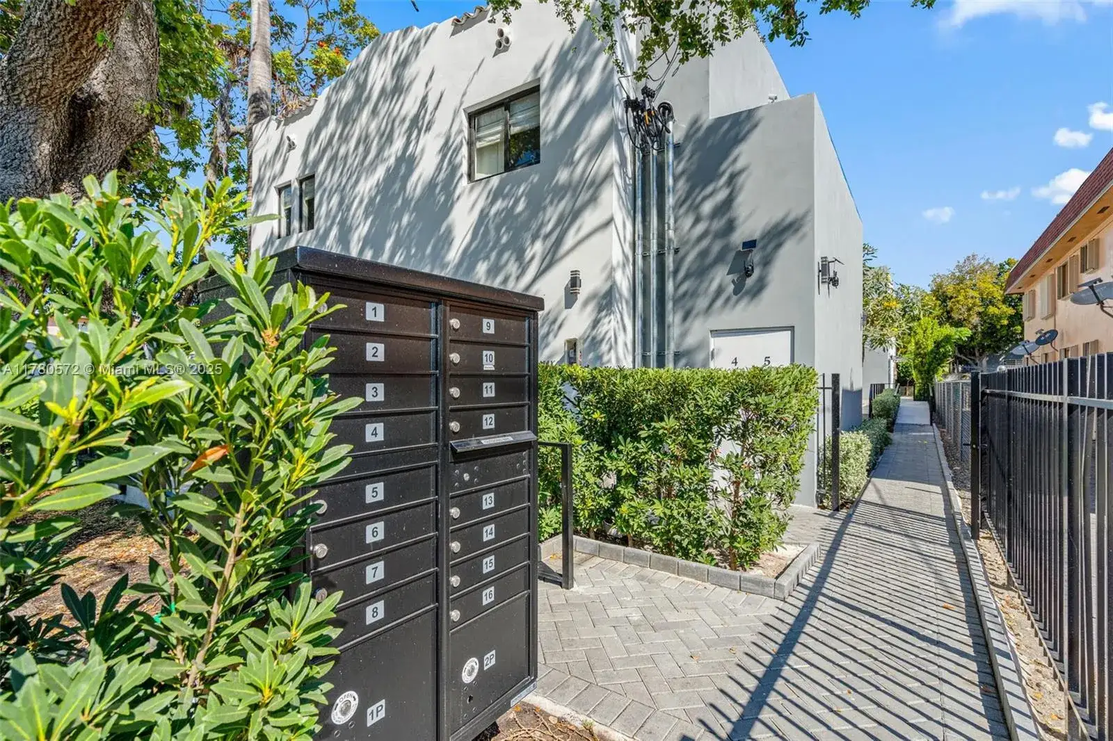 Commercial Sale for sale at 1335 SW 4th St, Miami FL 33135