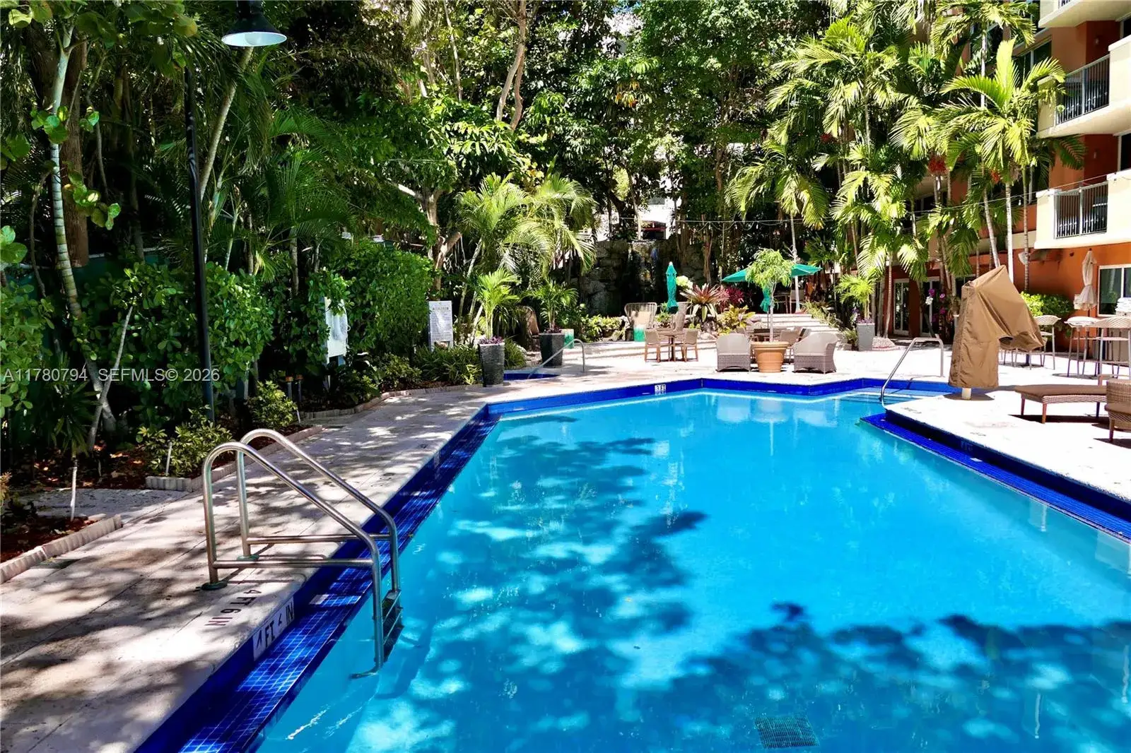 1 bedroom 1 bath Residential Lease for rent at 2951 S Bayshore Dr # 815, Miami FL 33133