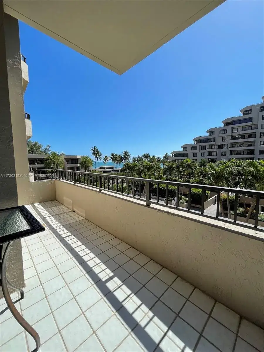 2 bedroom 2 bath Residential Lease for rent at 251 Crandon Blvd # 338, Key Biscayne FL 33149