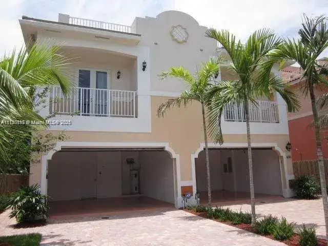 3 bedroom 3 bath Residential Lease for rent at 606 SW 10th St, Fort Lauderdale FL 33315