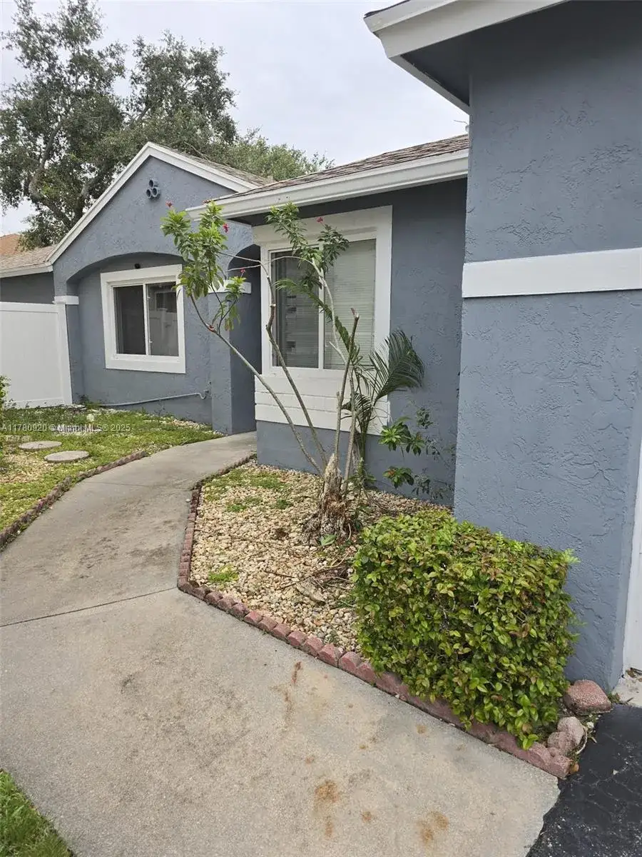 3 bedroom 2 bath Residential for sale at 11751 NW 12th St, Pembroke Pines FL 33026