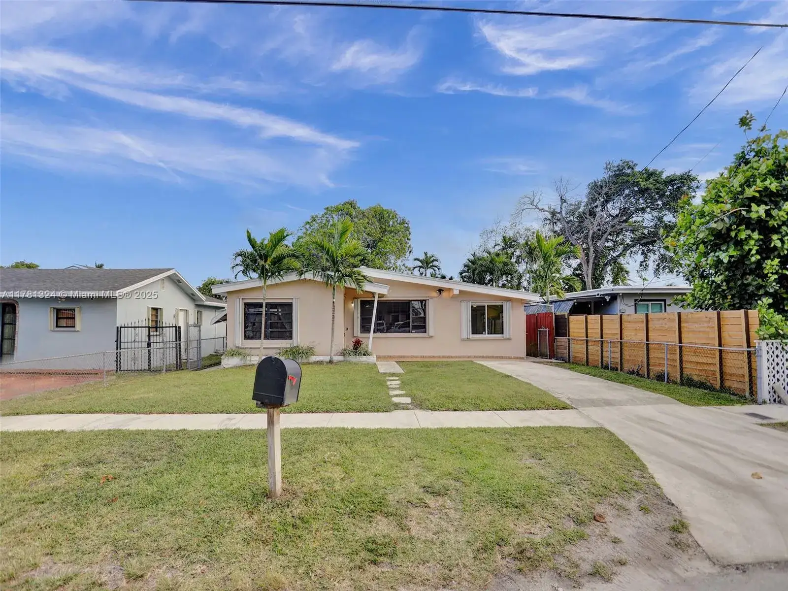 3 bedroom 2 bath Residential for sale at 410 NE 171st Ter, North Miami Beach FL 33162