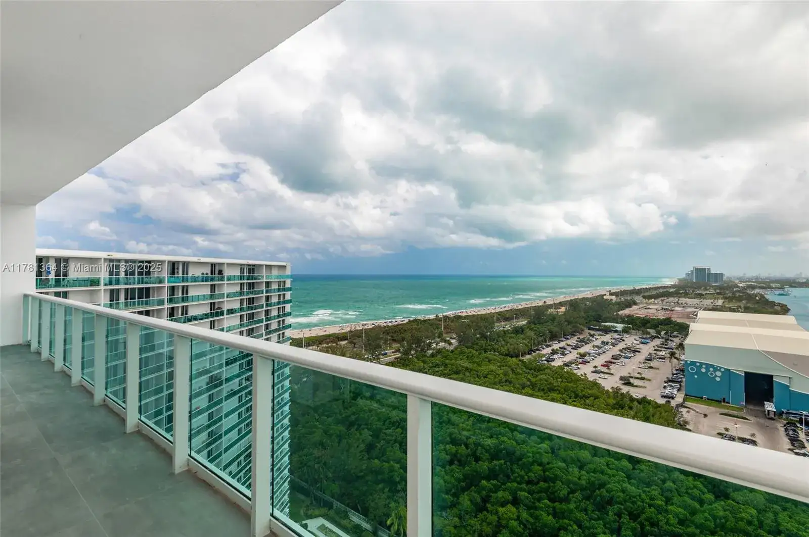 2 bedroom 2 bath Residential for sale at 100 Bayview Dr, Sunny Isles Beach FL 33160