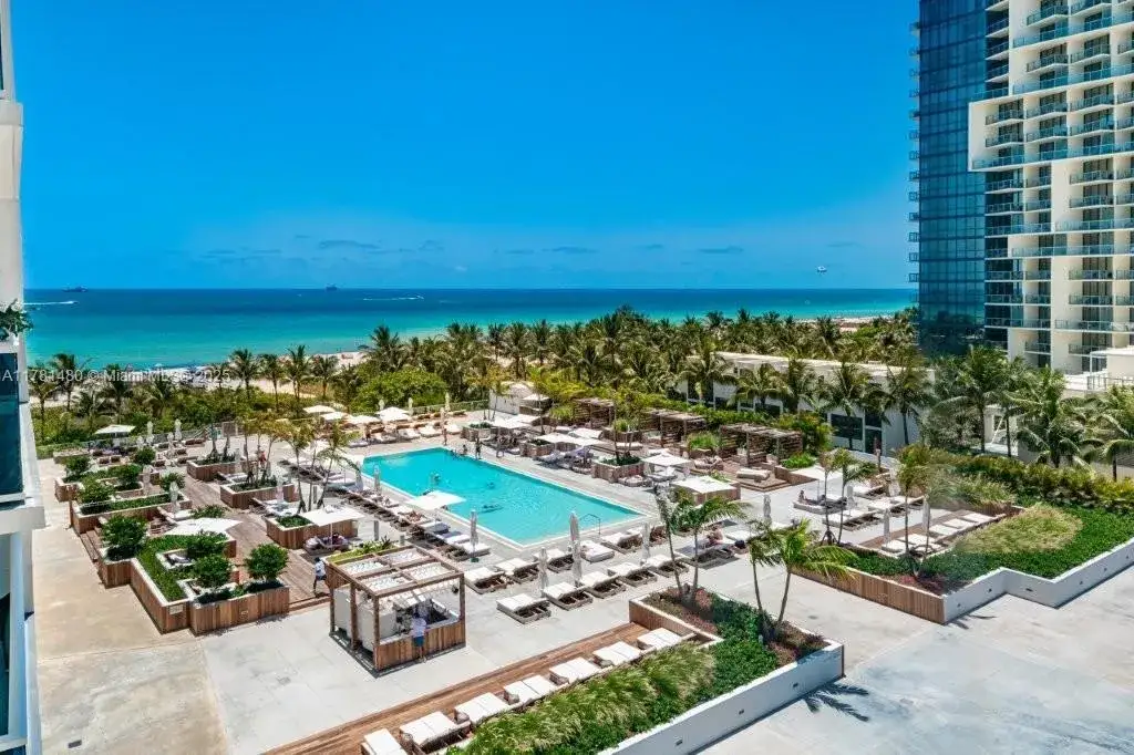 1 bedroom 1 bath Residential for sale at 2301 Collins Ave # 401, Miami Beach FL 33139