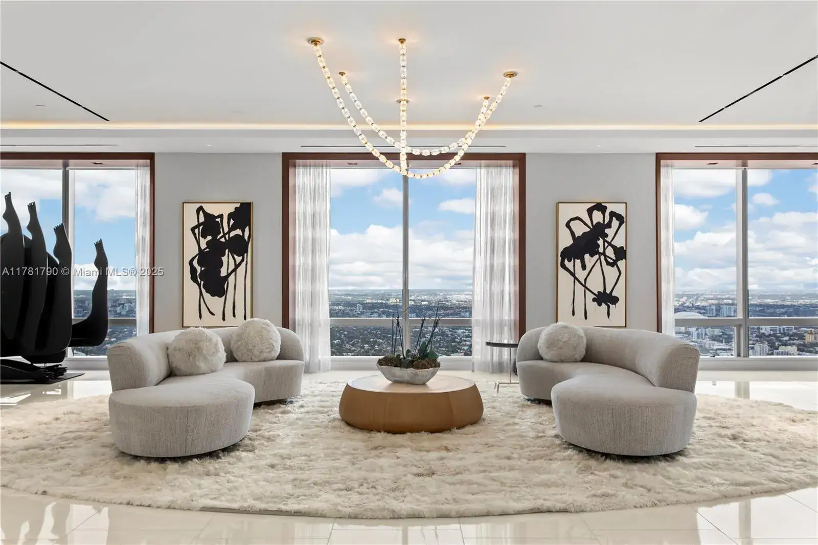 2 bedroom 3 bath Residential for sale at 1425 Brickell Ave, Miami FL 33131