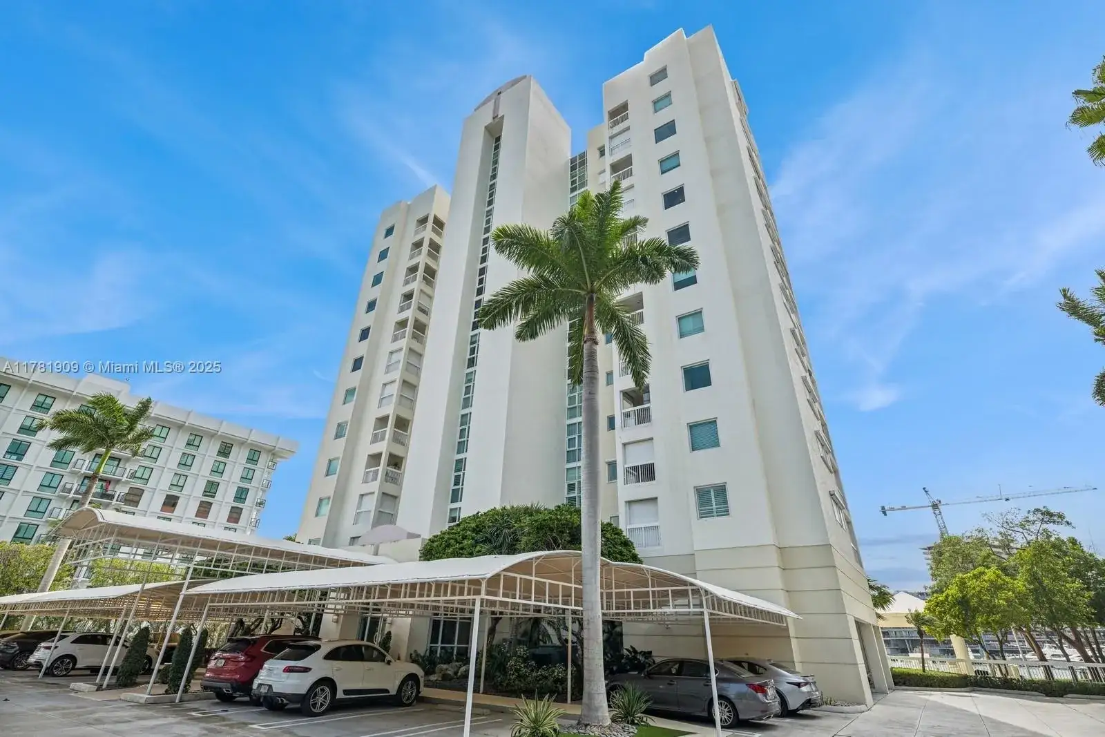2 bedroom 3 bath Residential for sale at 1690 S Bayshore Ln # 8A, Miami FL 33133
