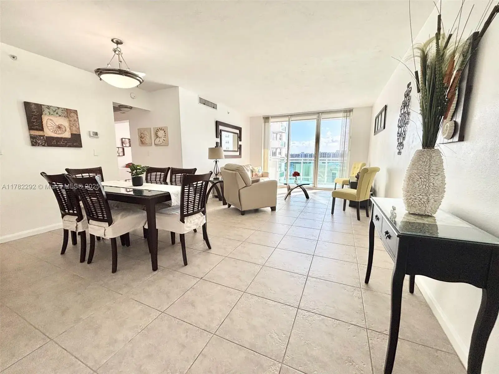 1 bedroom 1 bath Residential Lease for rent at 3001 S Ocean Dr # 937, Hollywood FL 33019