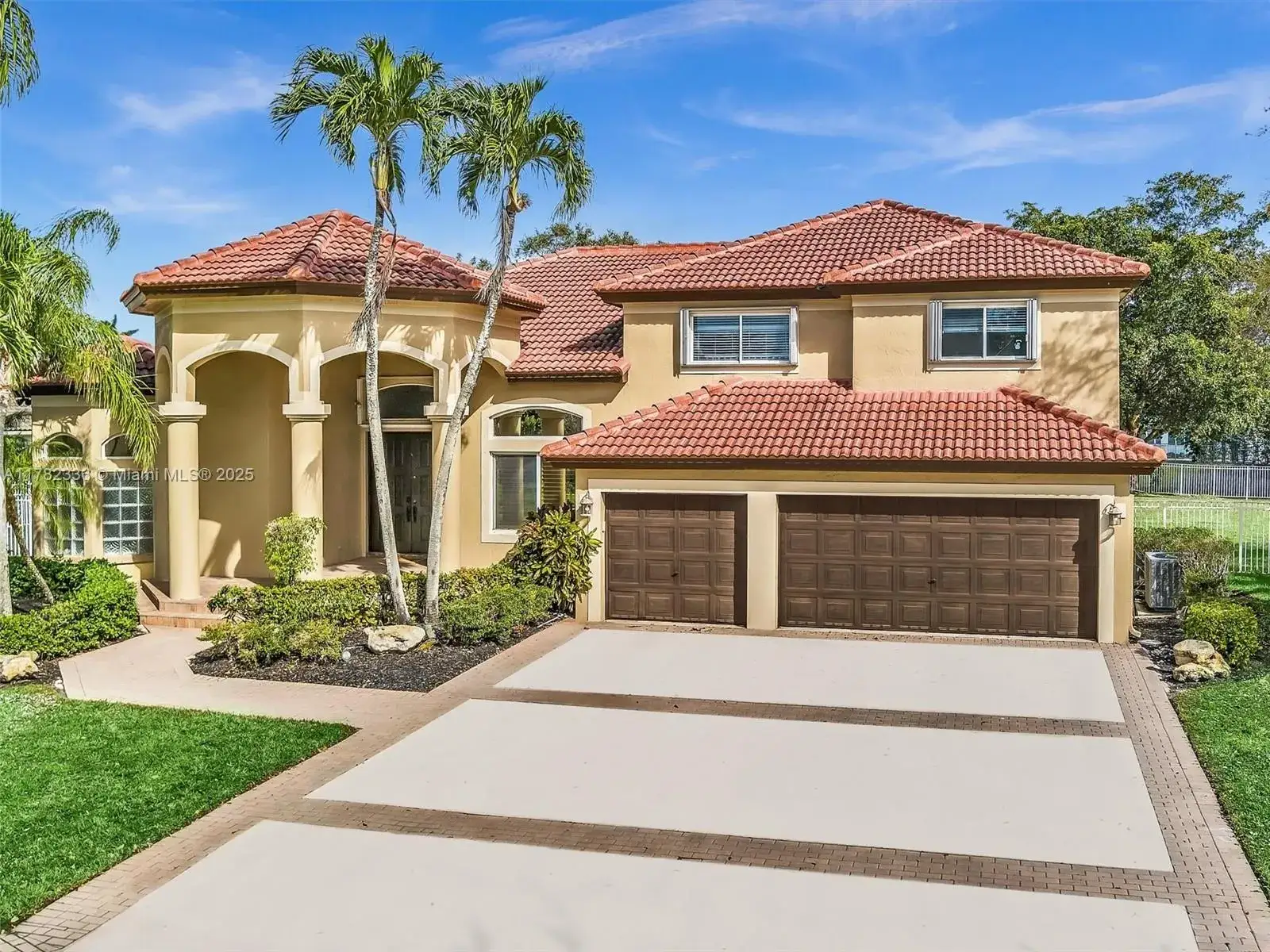 5 bedroom 3 bath Residential for sale at 3440 Carlton Ln, Davie FL 33330